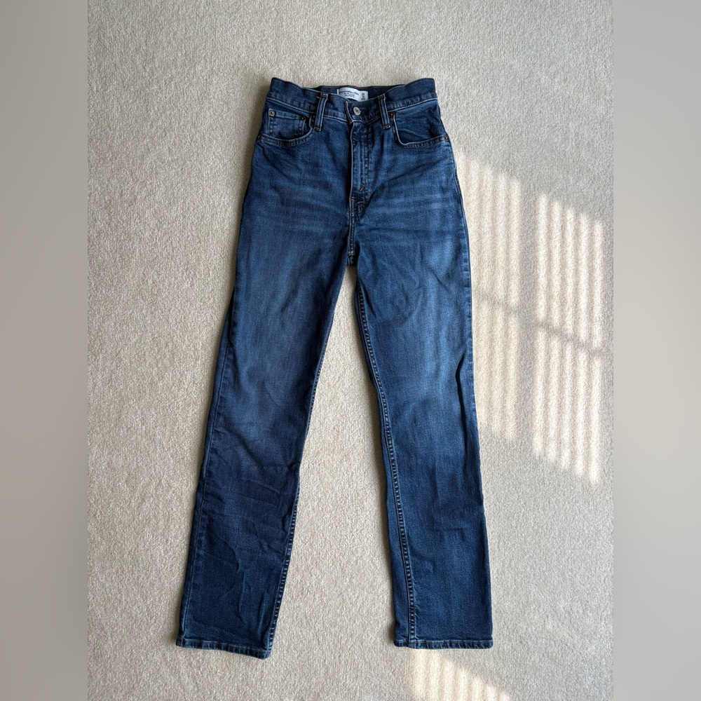 Abercrombie & Fitch Dark 90s ultra high rise Straight Leg Jeans